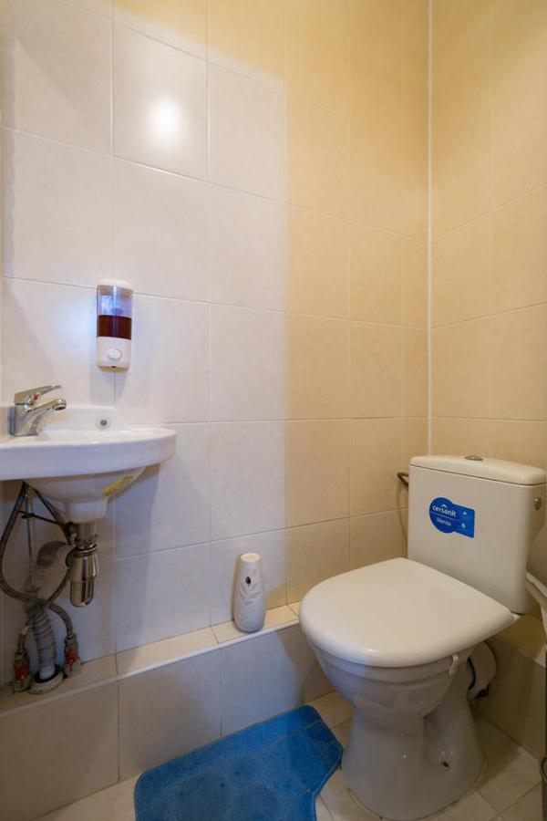 Nadezhda Apartments In Samal Алма Ата Екстериор снимка