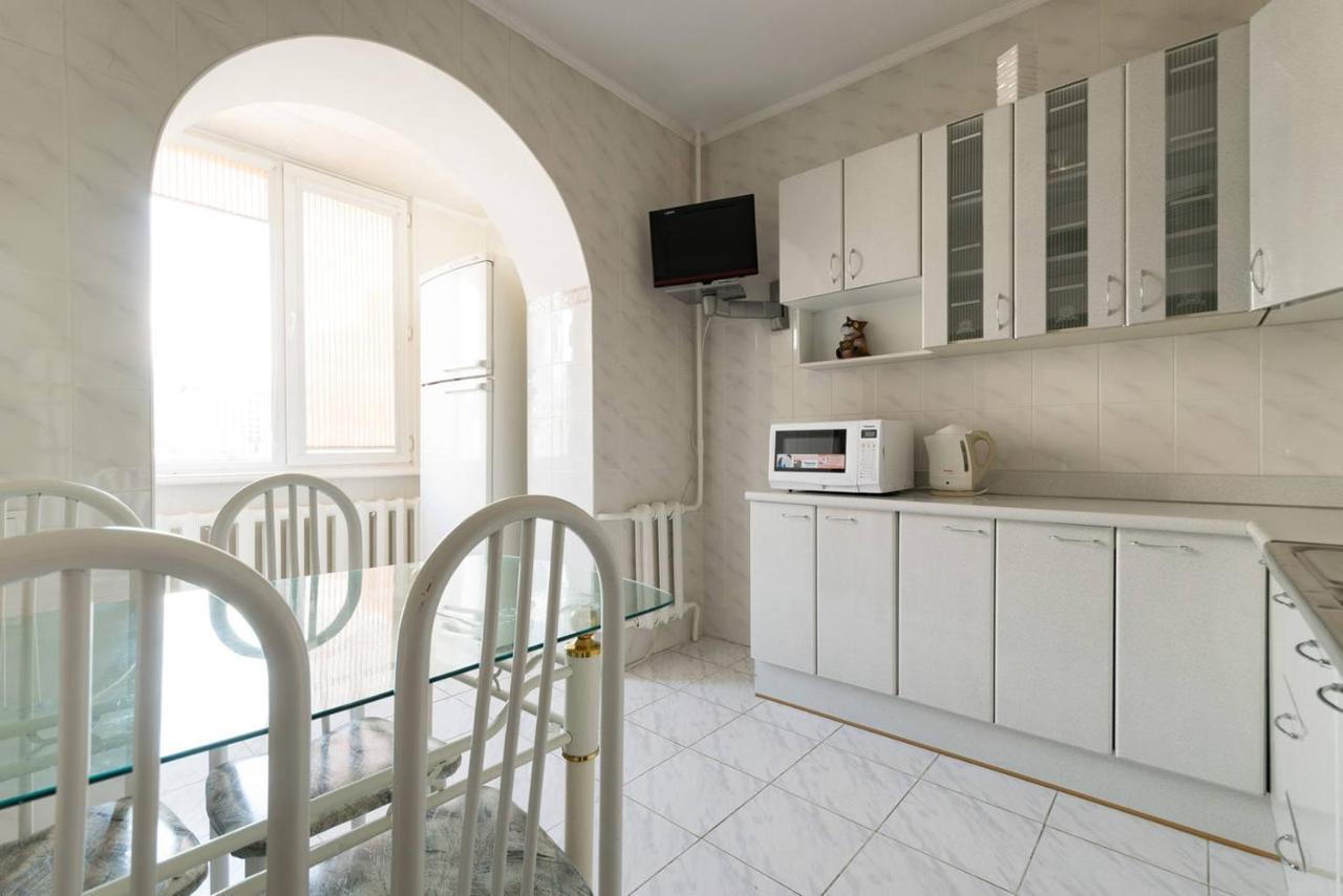 Nadezhda Apartments In Samal Алма Ата Екстериор снимка