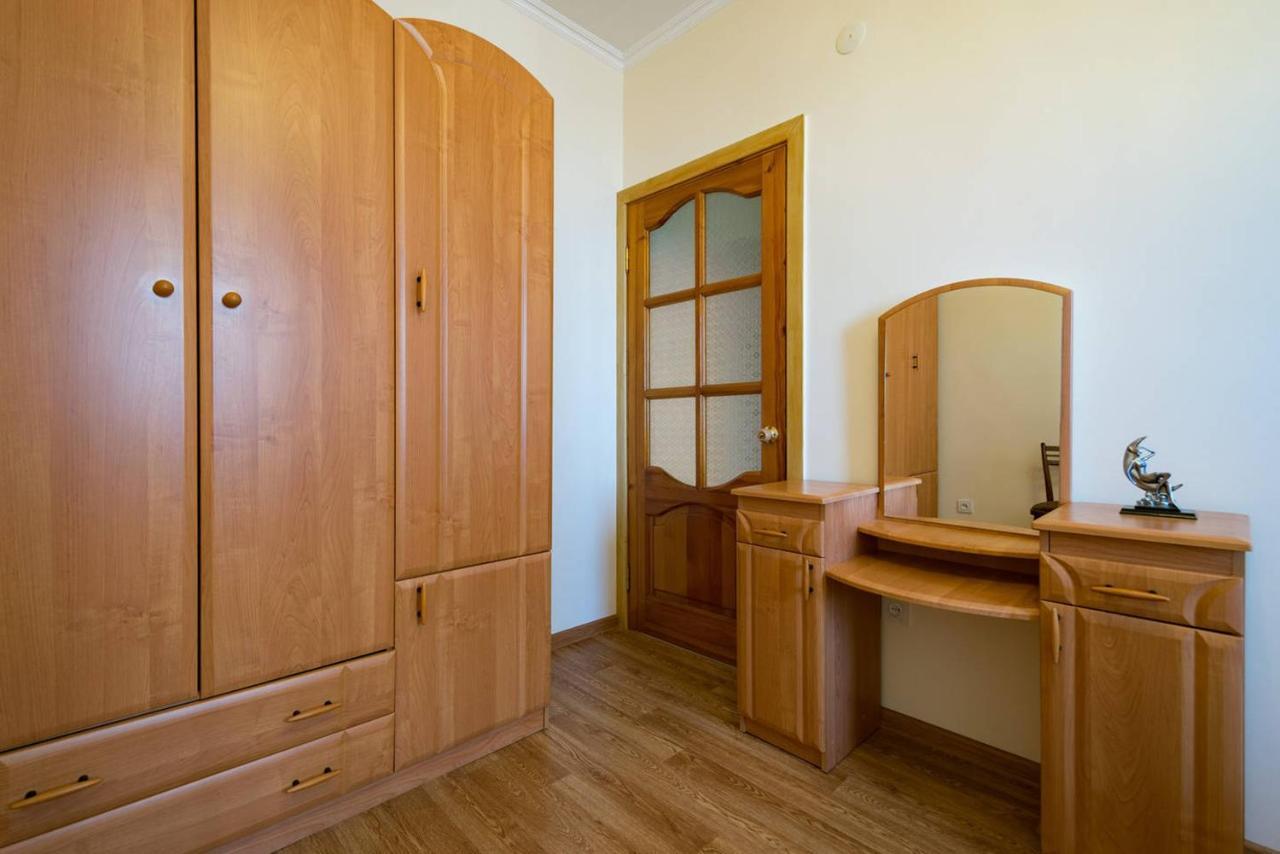 Nadezhda Apartments In Samal Алма Ата Екстериор снимка