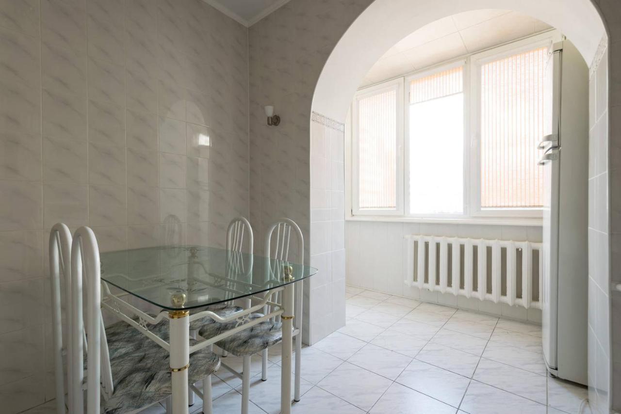 Nadezhda Apartments In Samal Алма Ата Екстериор снимка