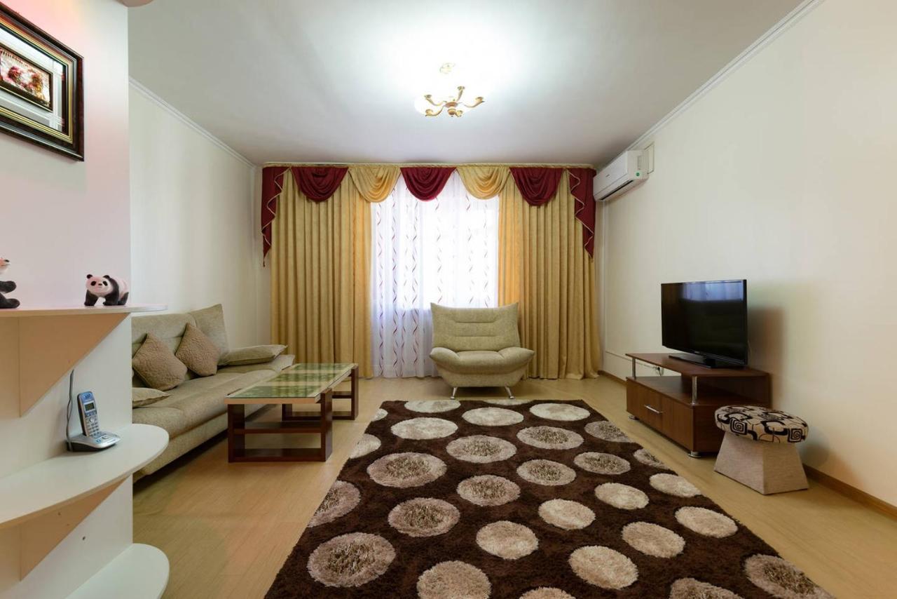 Nadezhda Apartments In Samal Алма Ата Екстериор снимка